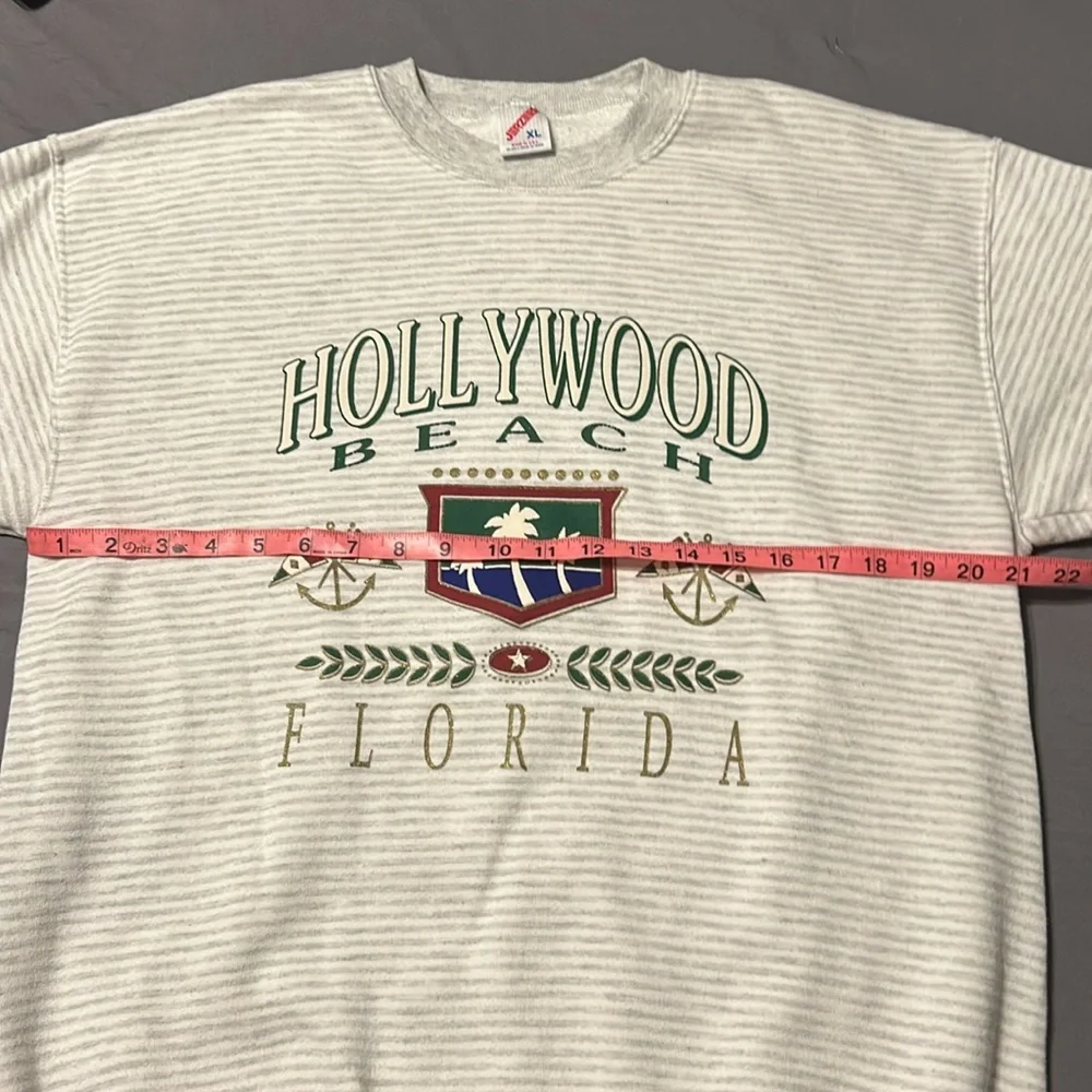 Vintage Hollywood Beach Sweatshirt - Picture 4 of 9
